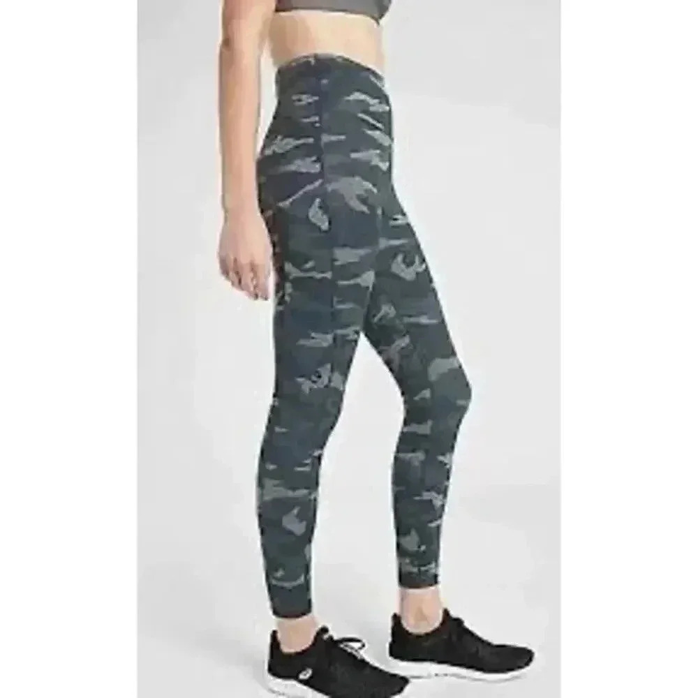 Athleta Ultimate Stash Pocket Camo 7/8 Tight size Small/Tall color Gray Heather